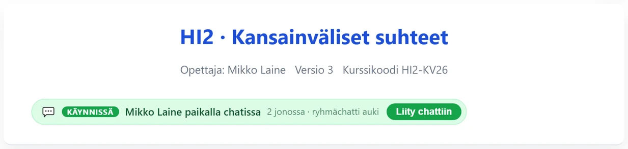 Oppilasohjelman kurssisivu vastaanoton aikana: KÄYNNISSÄ-rivi “(opettaja) paikalla chatissa”, jonottajien määrä ja ryhmächatin tila sekä Liity chattiin -painike.