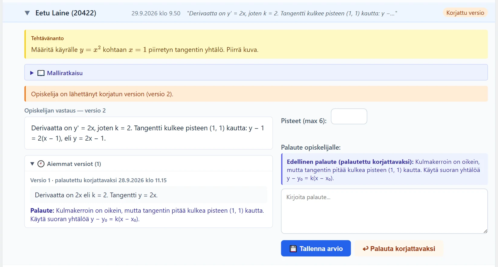 Täydennetty versio arvioitavana: tieto versiosta 2, avattu ”Aiemmat versiot” -lohko (edellinen vastaus ja palaute, jolla sen palautit) sekä palautekentän yläpuolella edellinen palaute. Palautekenttä on tyhjä.