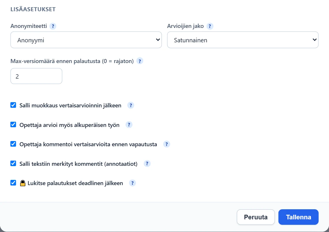 Lisäasetukset: anonymiteetti, arvioijien jako, max-versiomäärä ja prosessin säännöt; alareunassa Peruuta ja Tallenna.